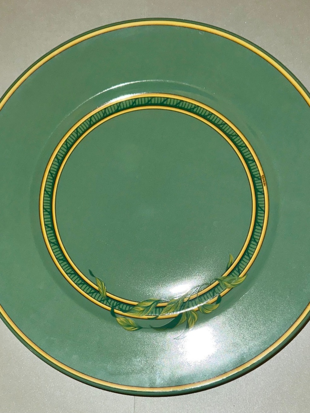Set of 8 of Vintage Hermes Limoges Porcelain Toucans Vert Presentation Plates